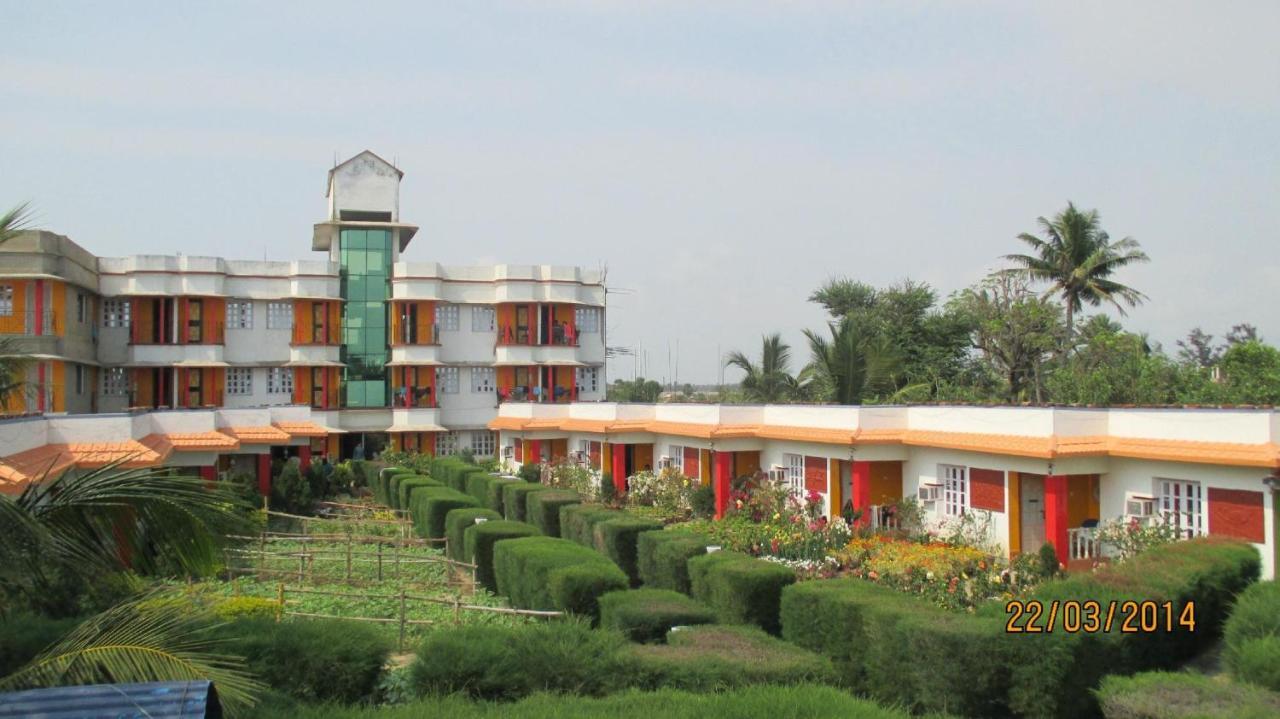 Neel Nirjaney Resorts 만다르모니 외부 사진